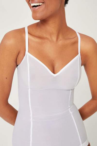 All Mesh Strappy Top for a perfect Lingerie-Look